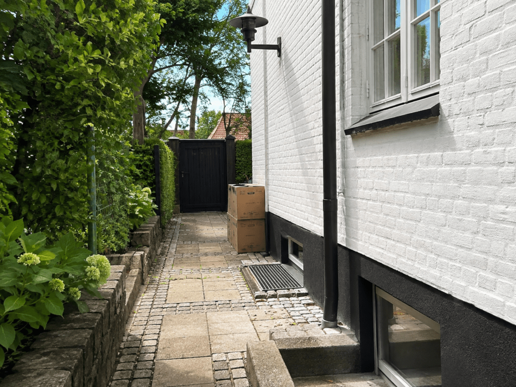 Klinik eller mindre erhverv i Rungsted med facade og indgang fra gaden